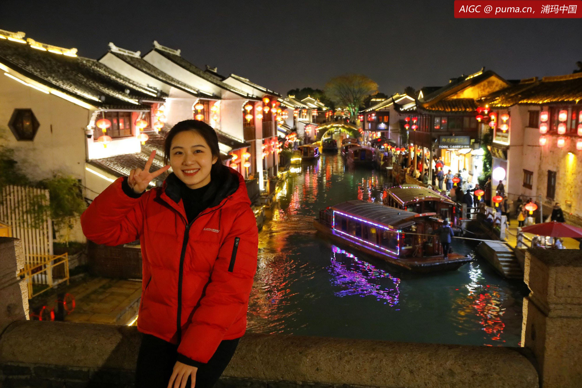江苏苏州姑苏区山塘街灯火璀璨，夜景如画